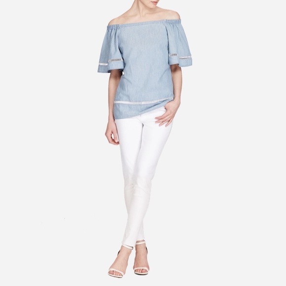 Ralph Lauren Tops - 🌸New🌸 Ralph Lauren Chambray Off Shoulder Blouse